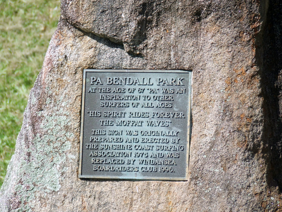 Memorial plaque mounted on a cairn in Ma and Pa Bendall Park, Moffat Headland, June 2007