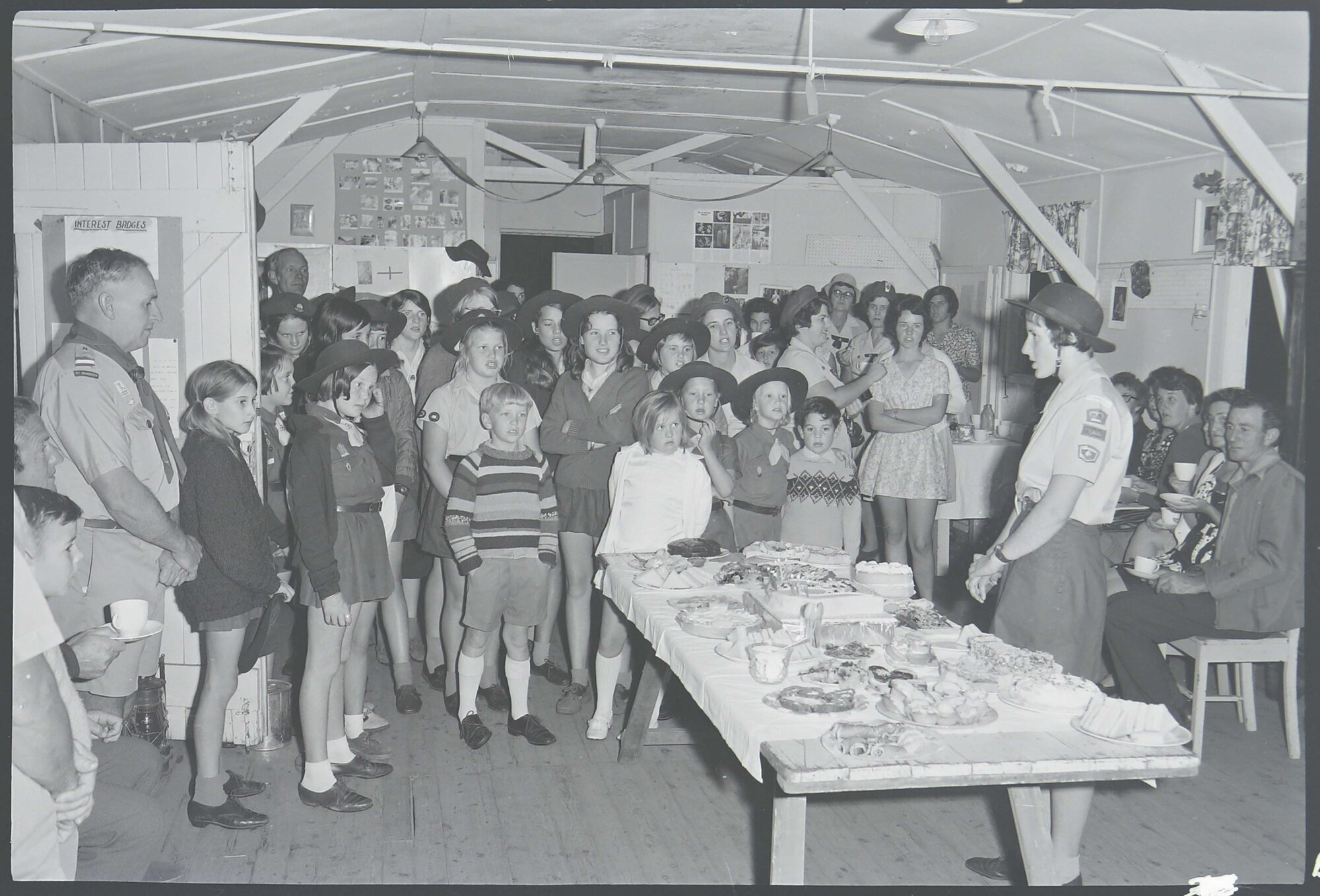 #97 - Queen's Guide Presentation - 1971