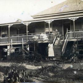 Nurse Emily Luke on steps of Sunny Brae, Mrs Otto (Louie) Fritz on verandah following birth of Victoria May 24th May 1934.