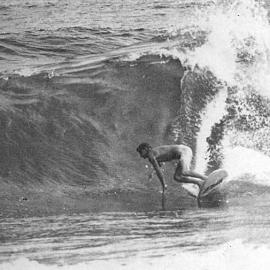 Pa Bendall surfing